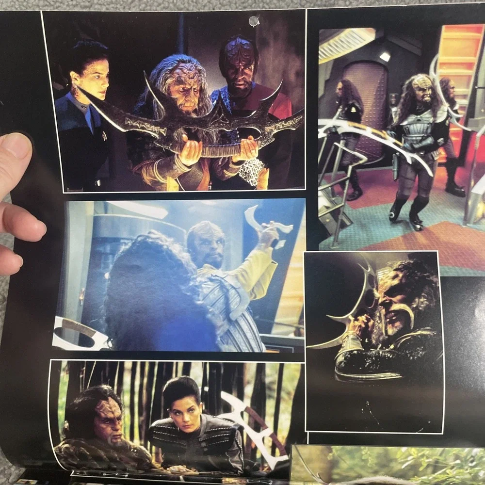 Star Trek : Deep Space Nine 1997 Calendar (Works For 2025) Open/unused